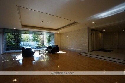 グランカーサ上前津（カミマエヅ）[3LDK/75.07m2]の共用部1