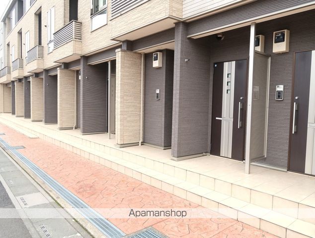 ラフレシールの玄関写真