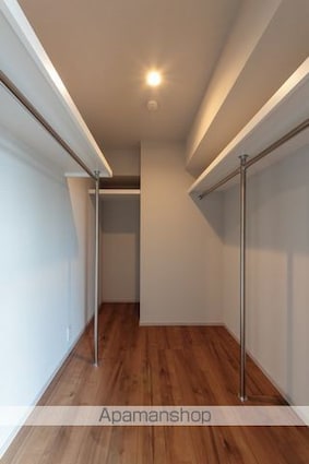 東京都港区南青山２丁目[2LDK/78.71m2]の収納