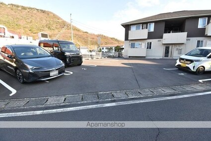 シャレーム田園[1LDK/32.77m2]の駐車場