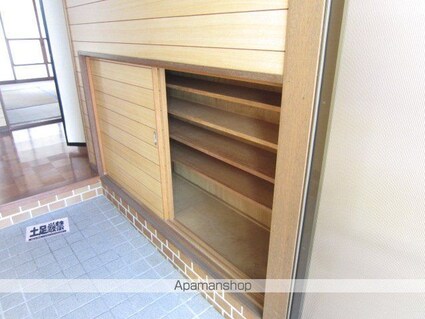 三輪貸家[4DK/77.01m2]の玄関