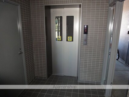 ユニテ・ラ・メール２[3LDK/74.1m2]の共用部2