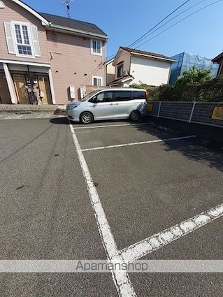 プラダハイツＢ[2LDK/53.51m2]の駐車場