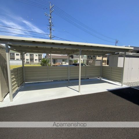 ラフィネ新井の玄関写真