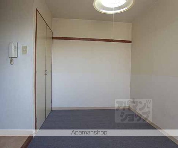 プルシャン山科の内装写真