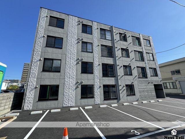 ALPHA学園前の外観写真