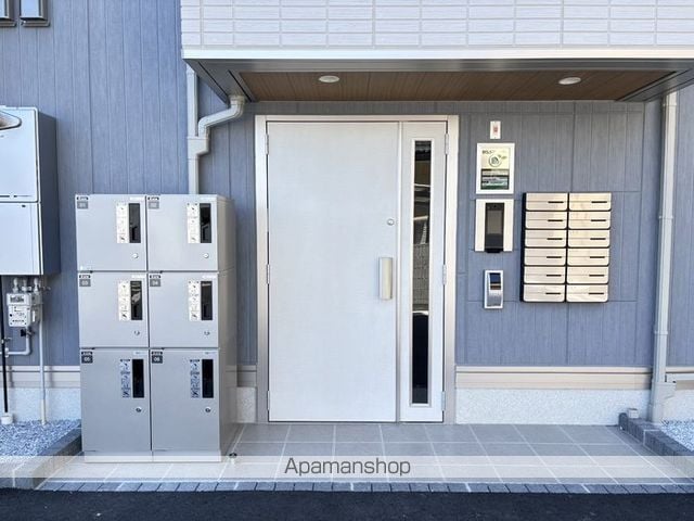 DーROOM伊賀駅東の玄関写真