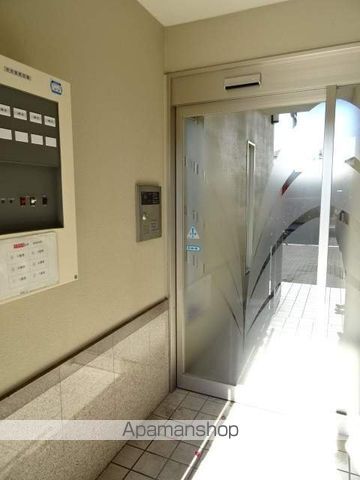 エレガントストークの玄関写真