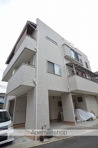 VICTORY HOUSE