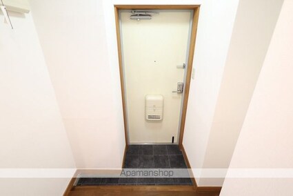 愛知県半田市雁宿町３丁目[1LDK/42.58m2]の玄関