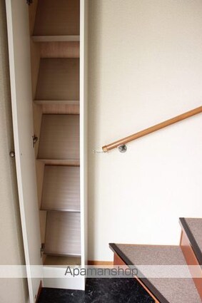 レオパレスまつおか[1K/28.02m2]の玄関
