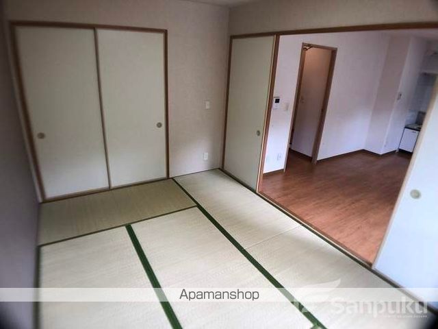 フォブールトロワ片岡の内装写真