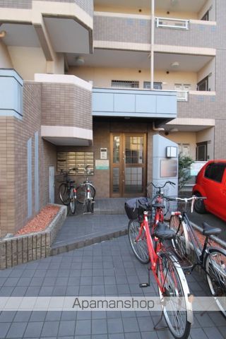 グランパーク高畑の玄関写真