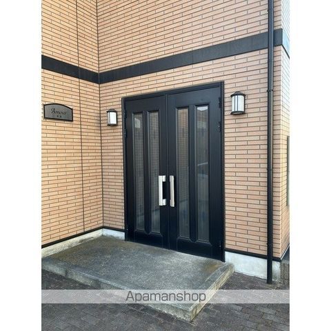 アムール 中原の玄関写真