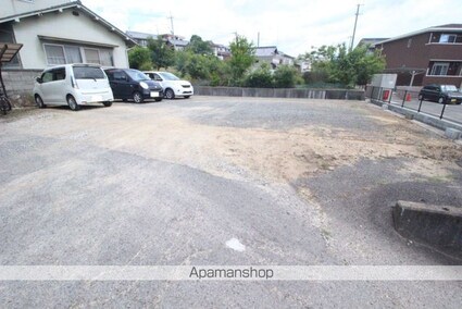 ファミーユあそう[1K/17.8m2]の駐車場