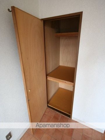 ワンテンションの内装写真