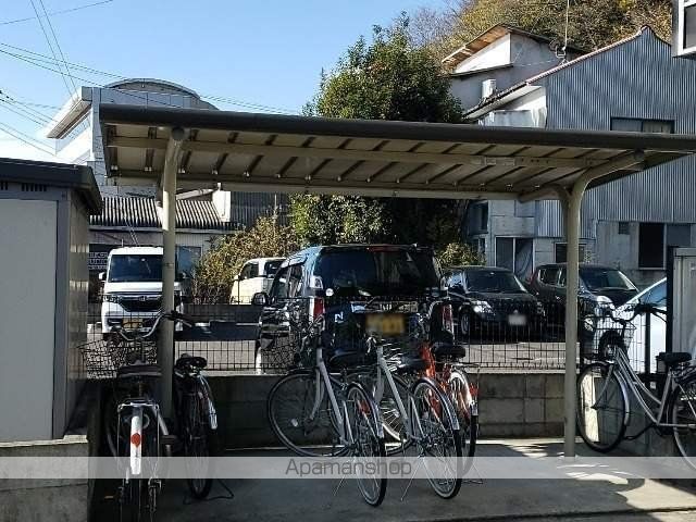 レオパレスエトワール 栗林の玄関写真