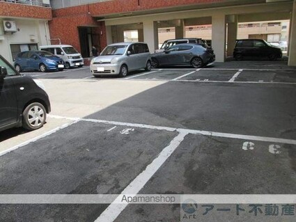 グレース辻町[1LDK/43.74m2]の駐車場