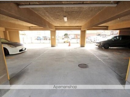 プリメールみなみ[1K/28m2]の駐車場3