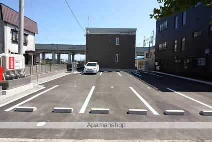 ヒールコートⅤ[2LDK/53.68m2]の駐車場