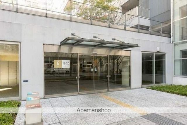 東雲キャナルコートCODAN19号棟の玄関写真