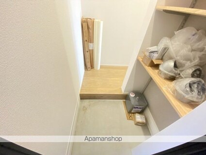 広島県広島市安佐南区川内３丁目[1LDK/31.94m2]の玄関