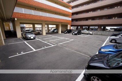 愛媛県松山市辻町[1LDK/42.48m2]の駐車場