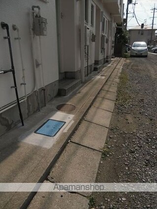和歌山県和歌山市園部[2LDK/50m2]の共用部1