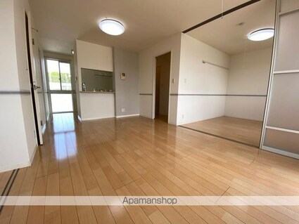 ディライフルＡ・Ｂ棟[3LDK/65.79m2]のリビング・居間