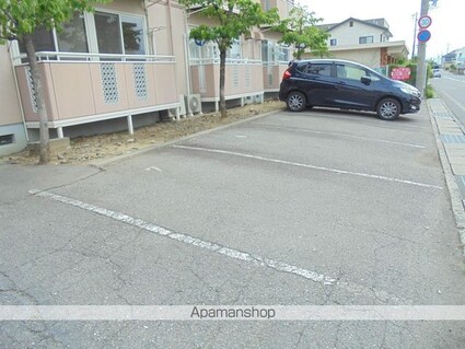 フォーダイヤモンズタウン　Ａ[2K/40.32m2]の駐車場