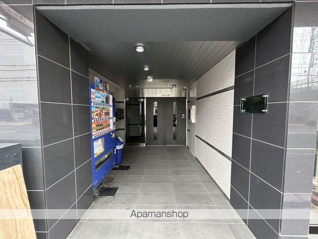 FR.IMP大阪三国の玄関写真