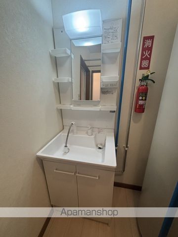 カラーズBの内装写真