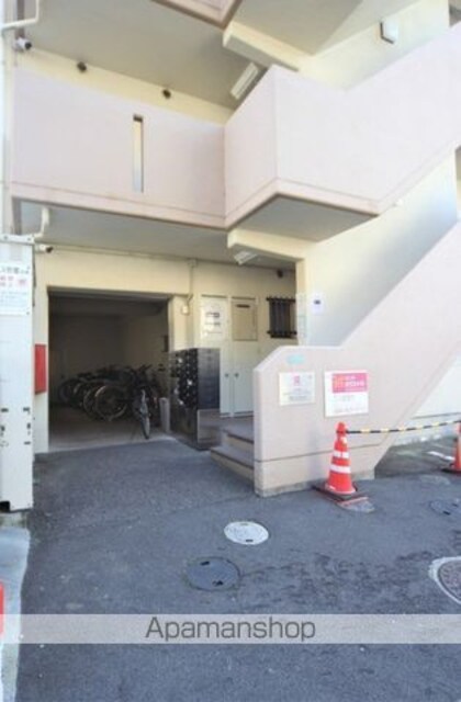 ピアフル[1R/23.5m2]のエントランス