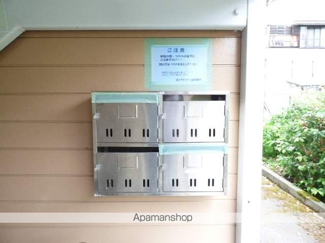 旭ルーミー天童5号館の玄関写真