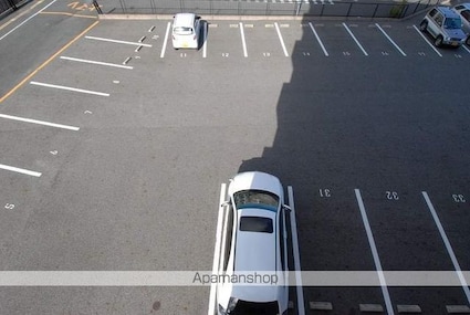 ひまわりやなべ[1LDK/45.62m2]の駐車場