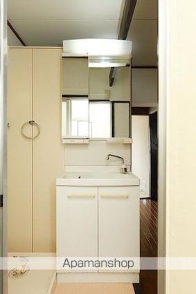 ヴィラ・アンソレイエ牟礼Ⅱ[3DK/58.46m2]の洗面所