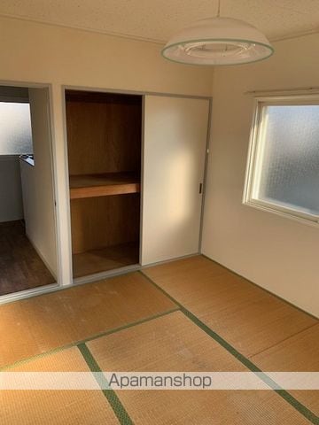 大崎市 2階建 築31年の内装写真