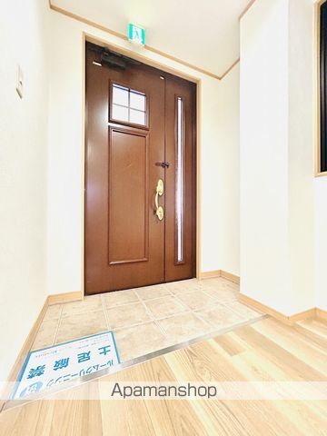 シャルル中宮の内装写真