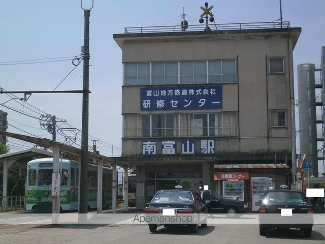 富山地鉄不二越上滝 南富山駅 徒歩2分 3階建 築27年の周辺写真