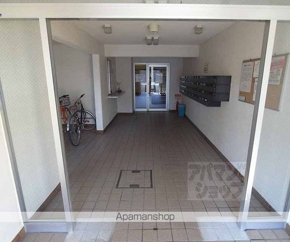 カーサヴェルデ西大路五条の玄関写真