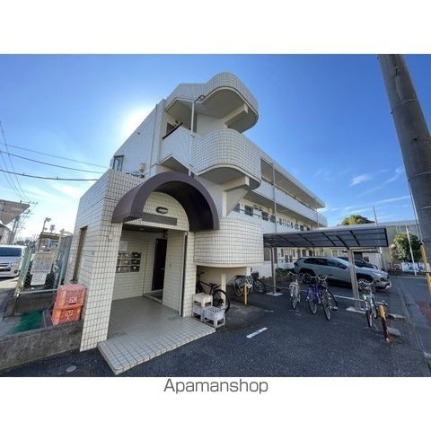 KEIIIマンションの玄関写真