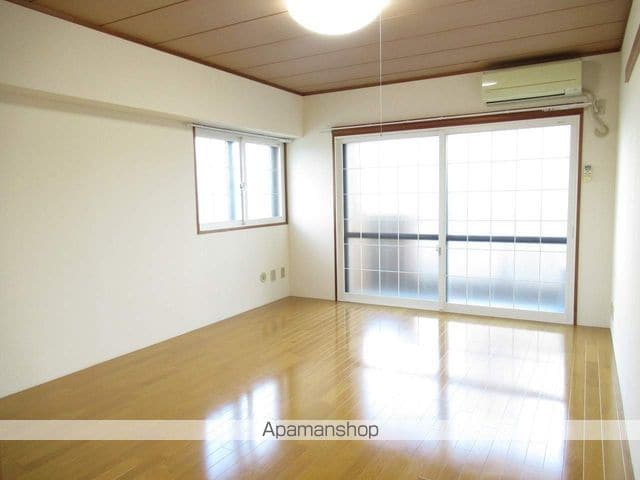 クリナーレ志家町の内装写真