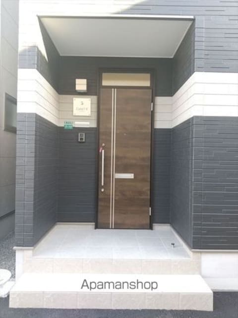 和歌山県和歌山市関戸３丁目[3LDK/98.7m2]のエントランス1