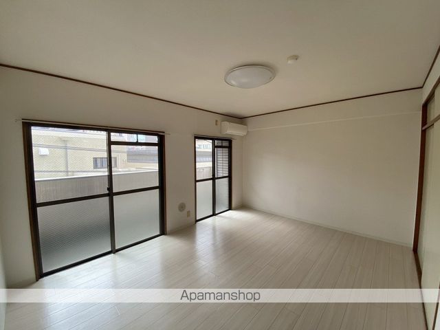 エステート山根の内装写真