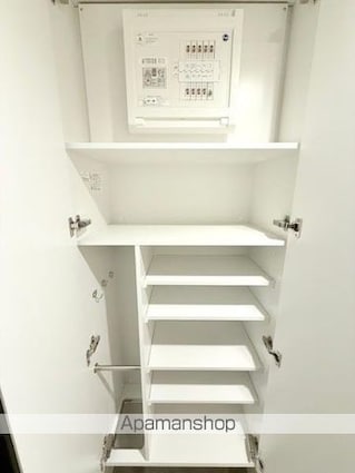 東京都中野区中野１丁目[1LDK/26.22m2]のリビング・居間9