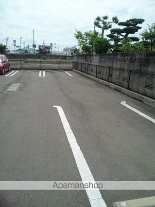 ＲＥＶＥ[1LDK/49.13m2]の駐車場1