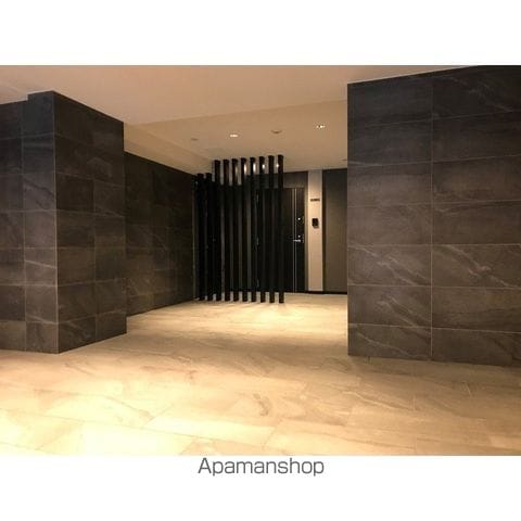 プライムアーバン菊川の玄関写真