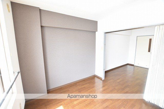 ローヤルハイツ341の内装写真