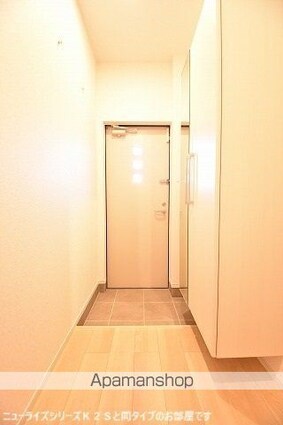 ミー　クヮーム　スゥク　Ｂ[2LDK/59.58m2]の玄関