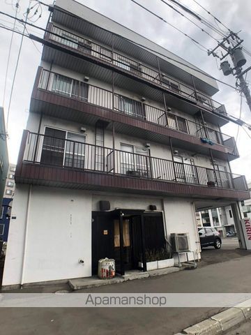 長内マンションの外観写真